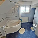 Hiša za goste Rose House - Greenline Ljubljana