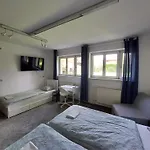 Rose House - Greenline *