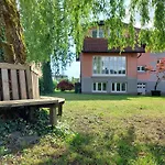 Rose House - Greenline *