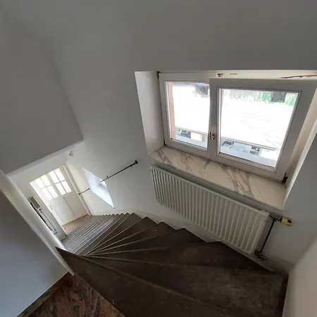 Rose House - Greenline *