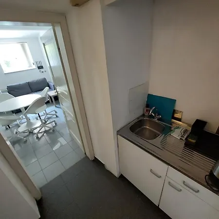 Rose House - Greenline