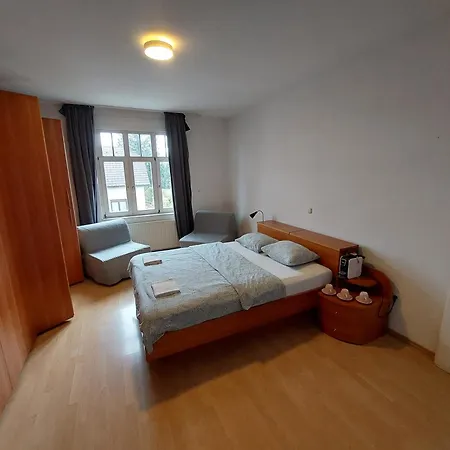 Rose House - Greenline