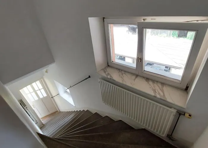 Rose House - Greenline *