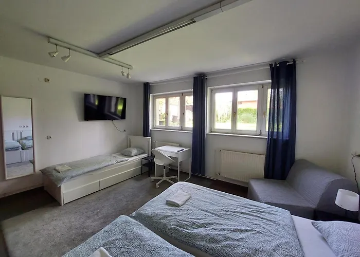 Rose House - Greenline *