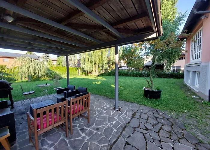 Rose House - Greenline * リュブリャナ