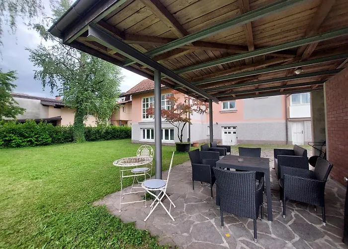 Rose House - Greenline * Любляна