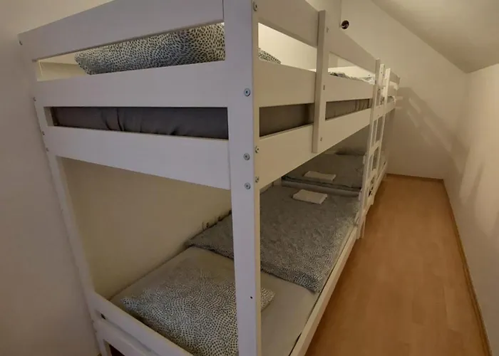 Rose House - Greenline * Любляна